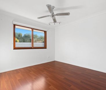 Spacious Family Home - Photo 5