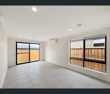 35 Batten Road, Charlemont, Vic 3217 - Photo 2