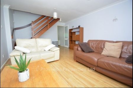 2 Bedroom House, City Centre, Leeds University - Photo 2