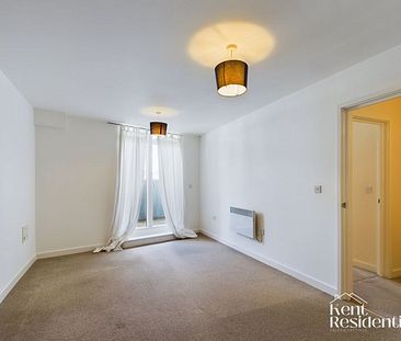 1 bed flat to rent in Kingfisher Meadow, Maidstone, ME16 - Photo 1