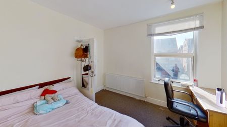 10 Willoughby Avenue, NG7 2EP, NOTTINGHAM - Photo 2