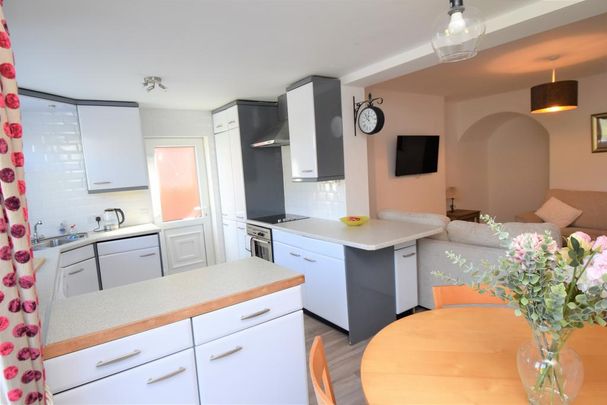 2 bedroom semi-detached house to rent - Photo 1