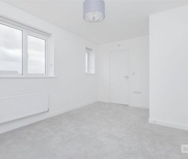 3 bed House - Semi-Detached To Let - Photo 4