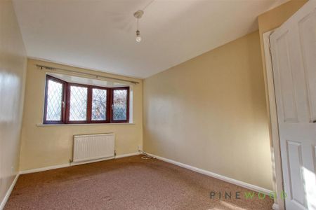 2 bedroom semi-detached bungalow to rent - Photo 2