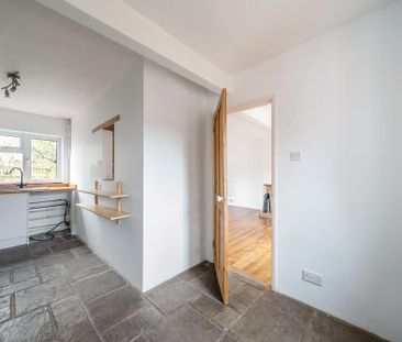 3 bedroom terraced house to rent - Photo 6