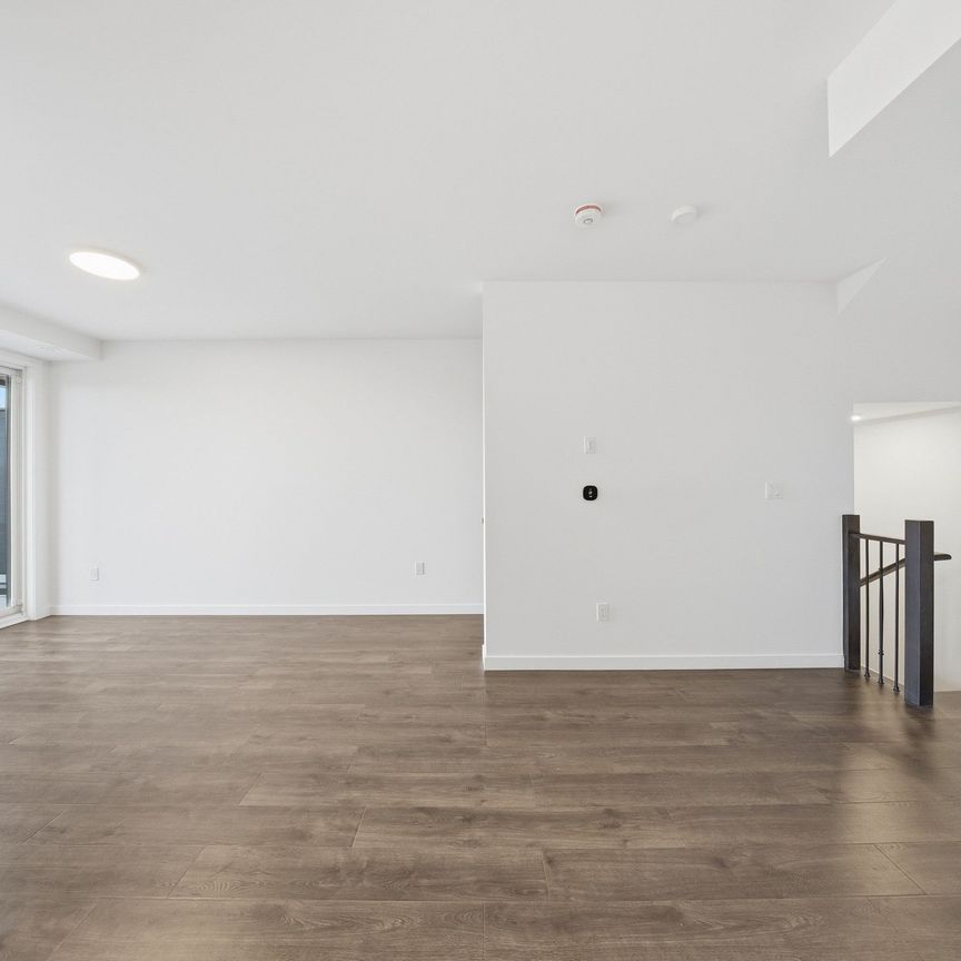 For Lease - 3175 Denison st Street Unit# 14, Markham, Ontario - Photo 1