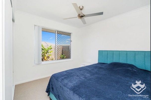 3 Bed 2 Bath 2 Car with Solar - Photo 1