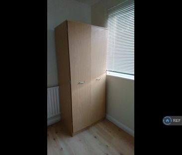 1 bedroom in a house share to rent - Photo 6