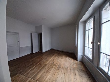 Location Appartement 5 pièces 139m² AURILLAC 15000 - Photo 4