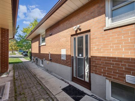 For Lease - 14 Laurelwood Crescent Unit# Lower, Toronto, Ontario - Photo 2