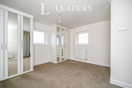 4 bedroom townhouse to rent Mapleleaf Road, Houghton Conquest, Bedford, Bedfordshire, MK45 - Photo 5