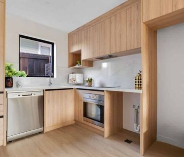 Newly Built Townhouse - Photo 5