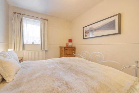 Laleham Road, Shepperton, Surrey, TW17 - Photo 4