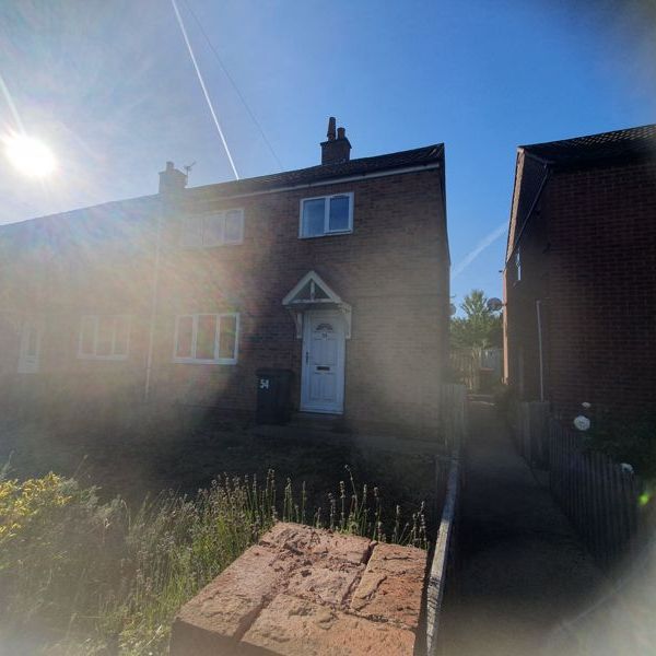 Queens Way, Atherstone - Photo 1