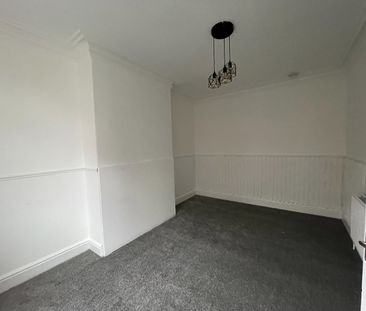 4 Bed End Terrace, Mitford Road, LS12 - Photo 6