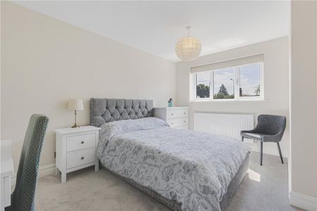 3 bedroom detached house to rent - Photo 2