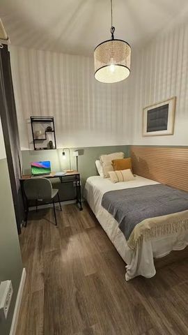 Carrer de Betlem, Barcelona, Catalonia 08012 - Photo 4