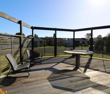 Family fun on Waimare - Photo 1