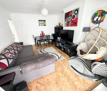 2 bedroom maisonette to rent - Photo 2