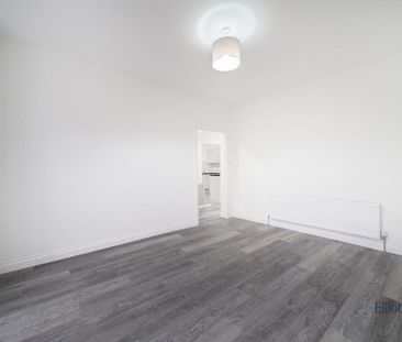 2 bedroom maisonette to rent - Photo 4