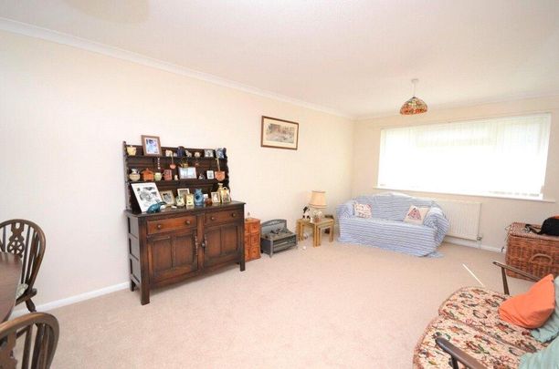 2 bedroom bungalow to rent - Photo 1