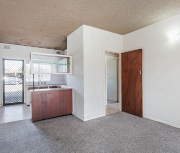 Ground Floor Unit - Photo 3