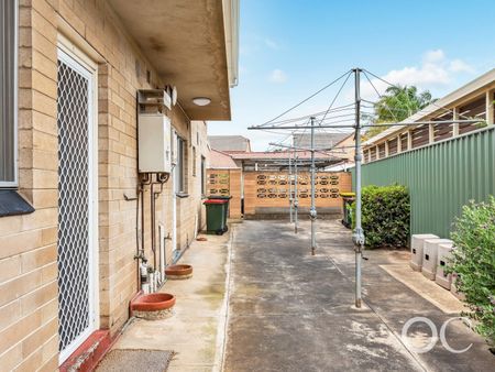 Open the Door to Modern Comfort in a Prime Marion Location - Photo 3