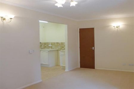 1 bedroom retirement property to rent - Photo 3