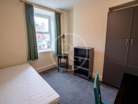 5 bedroom terraced house to rent - Photo 4