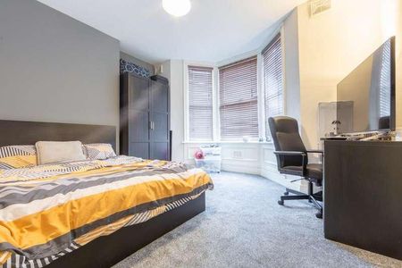 Amble Grove, Sandyford, NE2 - Photo 3