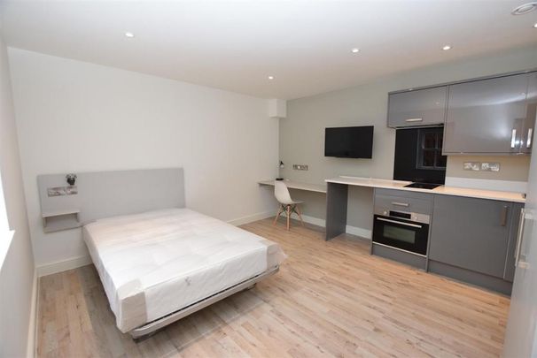 Studio to rent - Photo 1