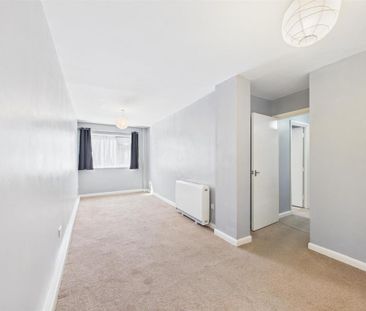 2 bedroom ground floor flat to rent - Photo 1