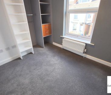 3 Bedroom House - Terraced To Let - Photo 3