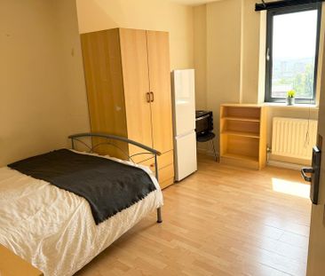 Studio to rent - Photo 3