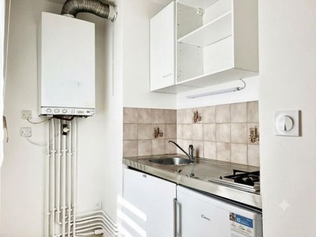 Location Appartement 1 pièce 25m² MONT DE MARSAN 40000 - Photo 2