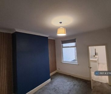 3 bedroom terraced house to rent - Photo 6