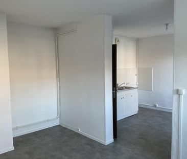 APPARTEMENT TYPE 2 GRENOBLE - Photo 2