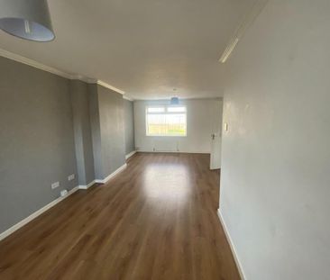 3 bedroom maisonette to rent - Photo 4