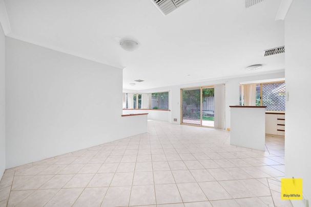 LARGE FAMILY HOME WITH STUDY! - Photo 1