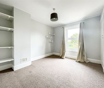 Well presented 2 bedroom mid terraced house situated in the popular... - Photo 5
