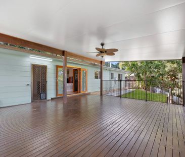 OUTSTANDING LOCATION - MOVE IN READY HOME READY TO CALL HOME! - Photo 6