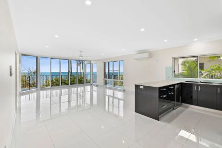 Elevated living with stunning ocean views - Photo 2