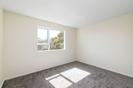 Freshly Renovated Home In Burwood! - Photo 5