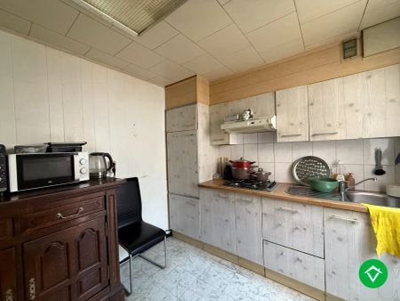 Rijwoning met 2 slaapkamers en koer te Roeselare - Foto 3