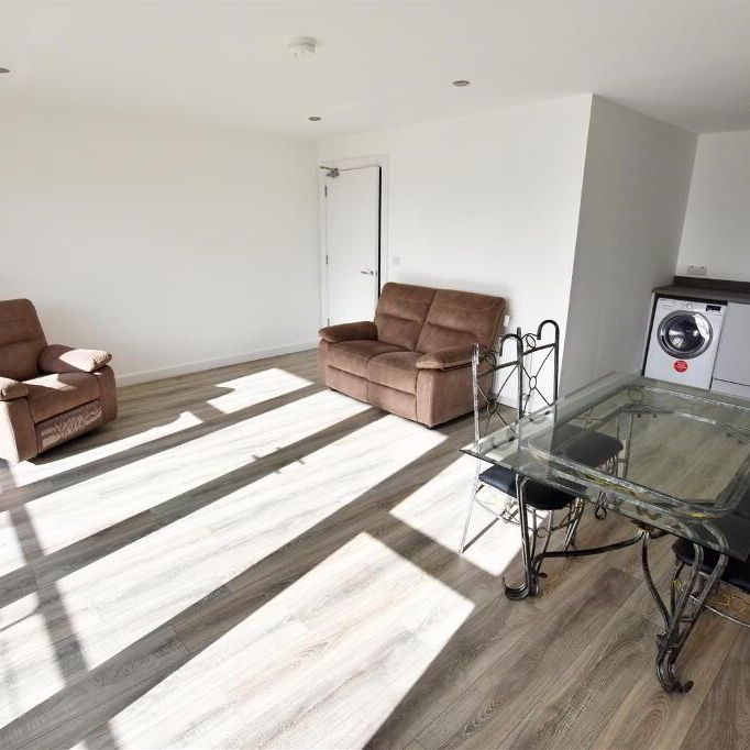Apt 10, 25 Bridge End, Belfast, BT5 4AW - Photo 1