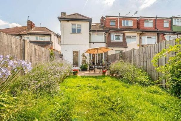 Hall Road, Isleworth, TW7 - Photo 1