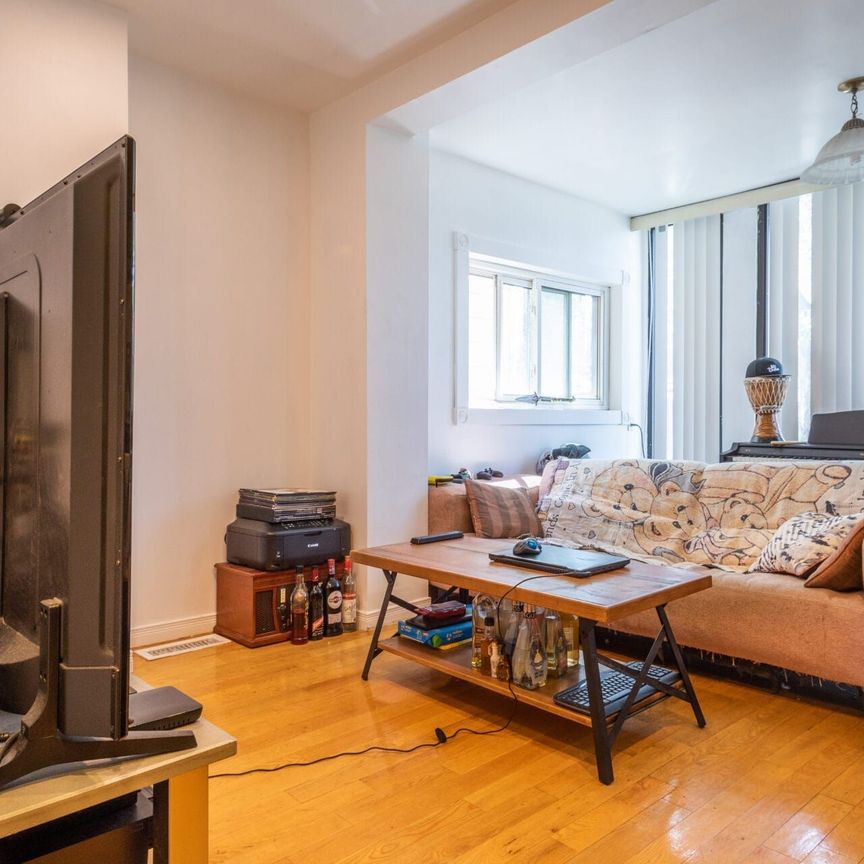 For Lease - 693 Euclid Avenue Unit# 1, Toronto, Ontario - Photo 1