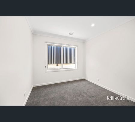 29 Miners Crescent, Ballarat East, Vic 3350 - Photo 3