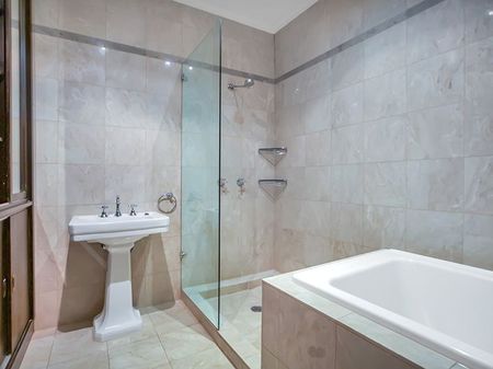 27 Myrtle Street, Chippendale NSW 2008 - House For Rent | Domain - Photo 4