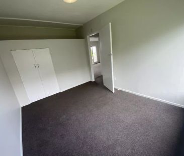 Mt Albert - Upstairs two bedroom Unit - Photo 1